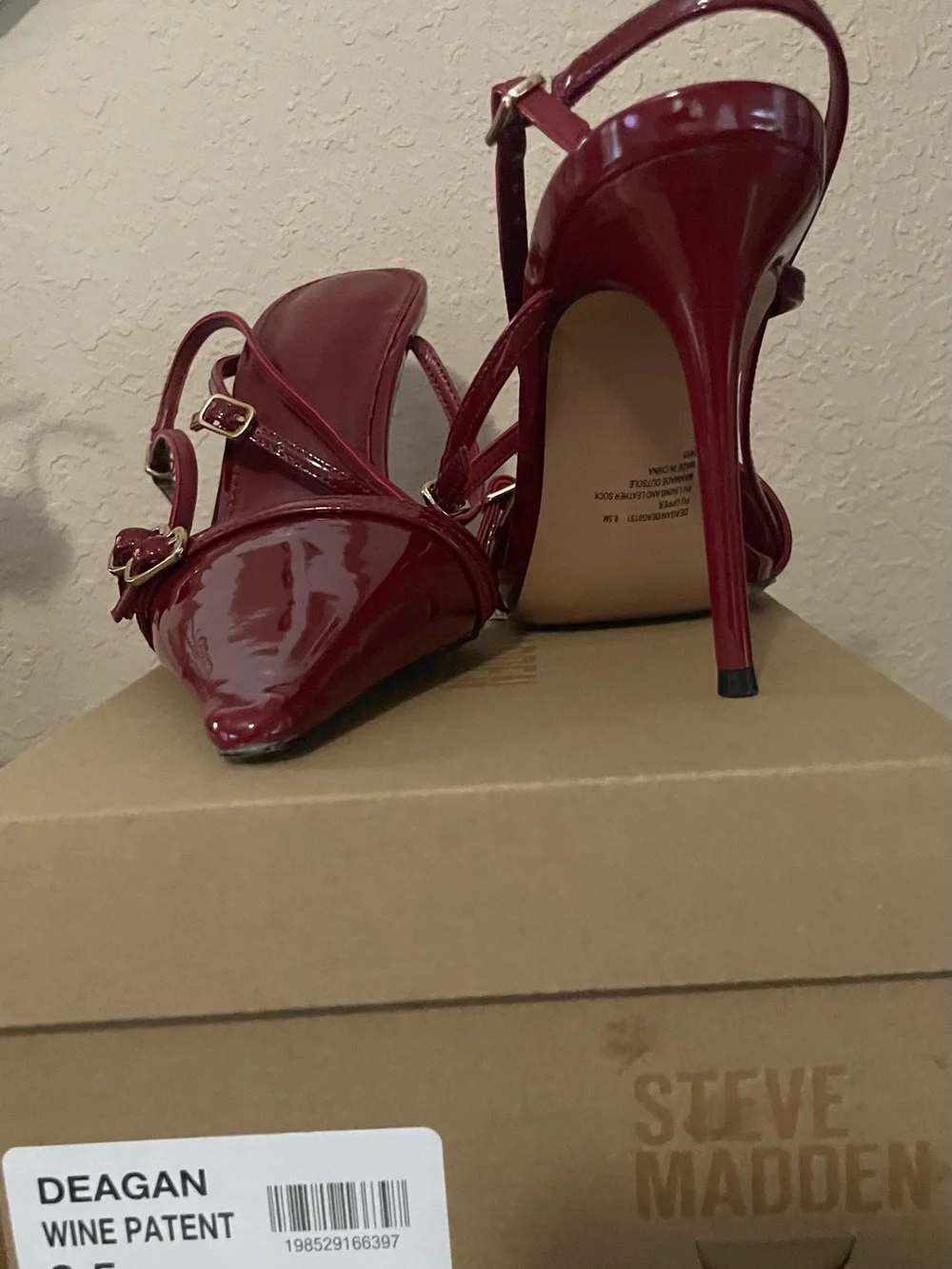 Steve Madden glossy patent